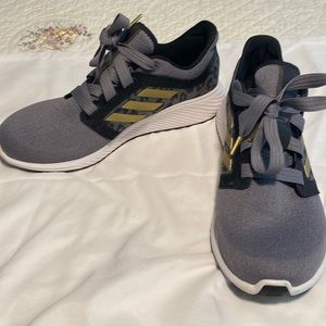 Adidas grey/leopard sneaker